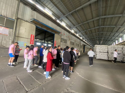 动物科学技术学院大北农班师生赴宾县开展生物技术开发协同育人活动