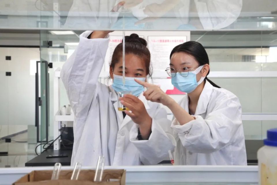 牢记嘱托 奋楫前行 破茧成蝶开新局，产业腾飞正当时——五家渠经济技术开发区生物技术开发迈向高质量发展新征程